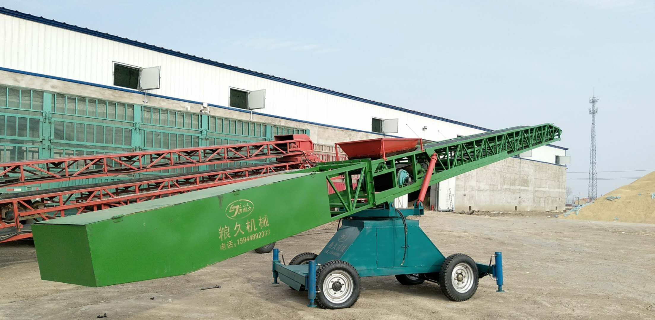 新型自動入倉機(jī).走動伸縮.自動行走1